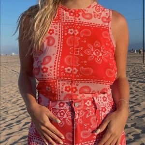 Lisa says gah Ariel tank